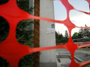 objekat Autoprevoza pred rušenje Nekadašnja zgrada Autoprevoza. Detalj