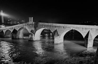 Stara Ćuprija/Stari Most je most preko rijeke Neretve u gradu Konjicu, Bosna i Hercegovina.