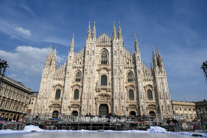 Milano, Italija: Milanska katedrala ili Duomo di Milano. Glavna turistička atrakcija.