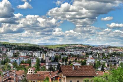 Iznad krovova Grad Banja Luka.