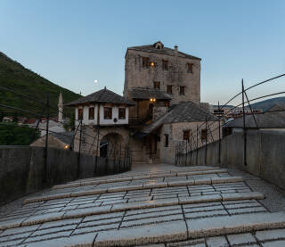 Helegija kula, Stari most, Mostar Helebija kula i stari most u Mostaru