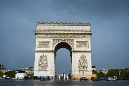 Pariz, Francuska: Trijumfalni luk u centru grada. Pariz, Francuska: Trijumfalni luk u centru grada.