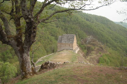 Bobovac bobovac, kraljevski grad, kapela i tvrđava