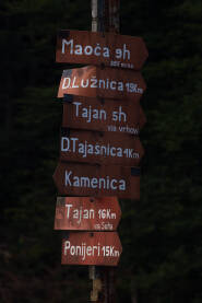 Planinarski putokazi Planinarski putokazi za Maoča, D Lužnica, Tajan, D Tajašnica,Kamenica, Tajan,Ponijeri