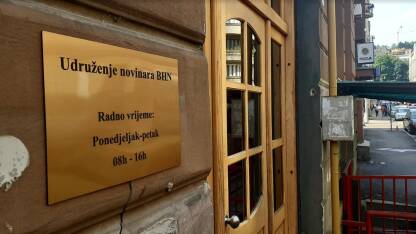 Udruženje BH novinari Tabla Udruženja novinara BHN