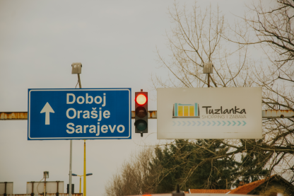 Putokazi Putokazi za Sarajevo, Doboj i Orašje na juznoj magistrali u Tuzli