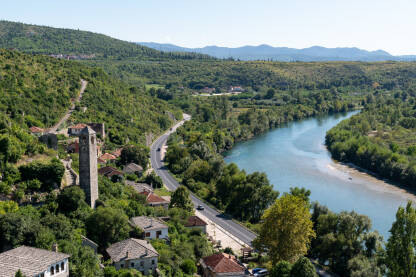 Stari grad Počitelj Stari grad Počitelj u dolini rijeke Neretve