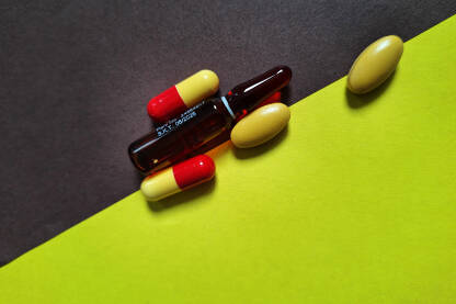 Lijekovi na višebojnoj podlozi