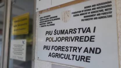 Federalno ministarstvo poljoprivrede,vodoprivrede i šumarstva Tabla ministarstva poljoprivrede, vodoprivrede i šumarstva FBiH