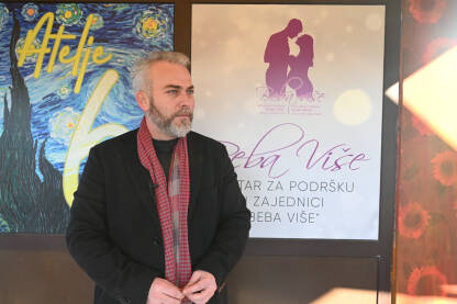 Željko Lazarević, Udruženje građana “Beba više” Željko Lazarević, Udruženje građana Centar za podršku u zajednici “Beba više” nastalo je iz potrebe da se pomognu i podrže svi ljudi koji se bore sa sterilitetom.