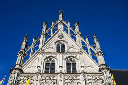 Mechelen, Belgija Mechelen, Belgija: zgrada gradske vijećnice na glavnom trgu u središtu grada.