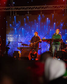 Trg Tuzla Nova 2023 full-23 Članovi grupe The Big Brothers Band na bini