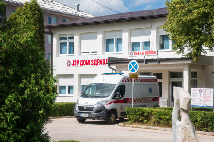 Zgrada Doma zdravlja i ulaz u Hitnu pomoć na Palama.