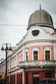 Zgrada Veselin Masleša Detalj zdrade "Veselin Masleša" u Brčkom - gradska galerija
