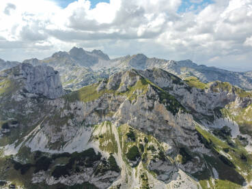 Planina Durmitor, Crna Gora. Planina Durmitor, Crna Gora. Stijene i litice.