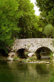 Inat ćuprija, Stolac Most Inat ćuprija na Bregavi u Stocu.