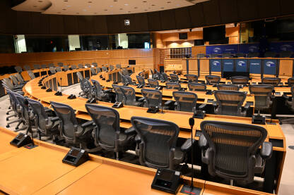 Bruxelles, Belgija: konferencijska sala u EU parlamentu Bruxelles, Belgija: konferencijska sala u EU parlamentu. Institucije Europske unije.