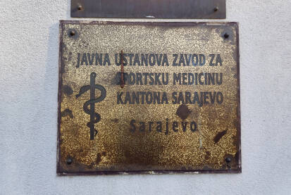 Zavod za sportsku medicinu, kanton Sarajevo Zavod za sportsku medicinu Kantona Sarajevo je zdravstvena ustanova, osnovana za obavljanje specifične zdravstvene zaštite sportista na području Kantona Sarajevo.