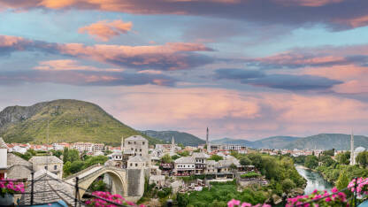 Mostar, Stari most Panorama, razglednica, Mostar grad i Stari most