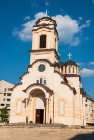 Hram Sabora Svetog arhangela Gavrila, Pale Saborni hram Svetog arhangela Gavrila započet je 2008. godine i još uvijek nije u potpunosti kompletirana gradnja. Jedan je od najvećih pravoslavnih hramova u mitropoliji Dabrobosanskoj.