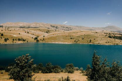 Jezero Klinje kod Gacka
