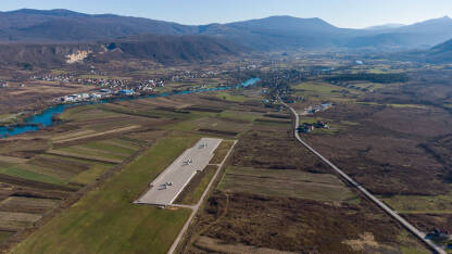 Aerodrom u Golubiću kod Bihaća