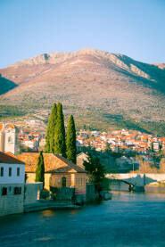 Trebišnjica Rijeka Trebišnjica, stari grad i Leotar