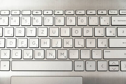 Tastatura na laptopu. Tastatura na laptopu.