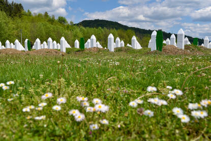 Memorijalni centar Potoćari - Srebrenica Spomen-obilježje Memorijalni centar Potočari - Srebrenica.