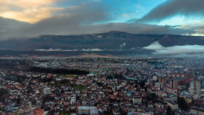 Grad Bihać ispod Plješevice