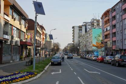 Glavna, Vidovdanska ulica u Gradišci. Stambene zgrade u glavnoj ulici.