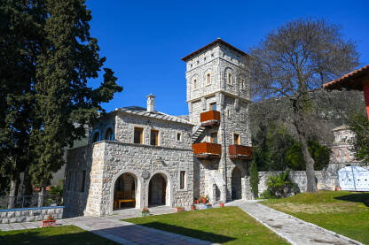 Manastir Tvrdoš u Trebinju, BiH Manastir Tvrdoš, Trebinje. Pravoslavni manastir iz 15. vijeka.