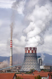 Termoelektrana Gacko Termoelektrana Gacko, pogled preko krovova kuća