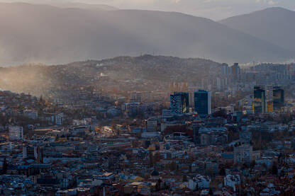 Sarajevo, panorama Panoramski pogled na Sarajevo.
Zalazak sunca .