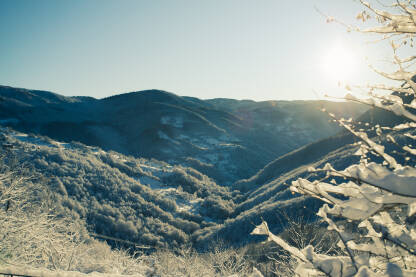 Zimsko jutro sa snijegom u centralnoj Bosni