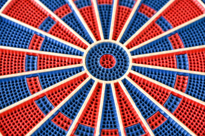 Pikado tabla. Pikado tabla, krupni plan. Igra pikado u kafiću.