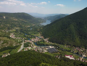 Jezero Sjedište opštine i naseljeno mjesto Jezero