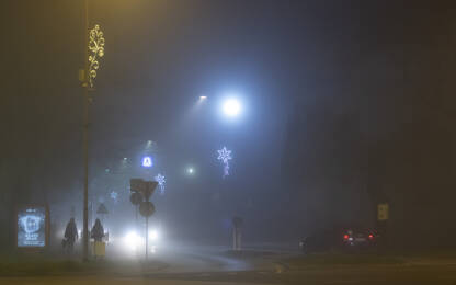 Smog i zagađenje Smog, magla i zagađenje u Zenici.