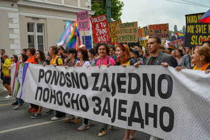 Bh. povorka ponosa 2023 Građani na Bh. povorci ponosa u Sarajevu, 24. juna 2023. Protest za veće prava LGBTIQ zajednice u BiH.