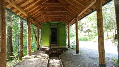 Titov voz na Oštrelju