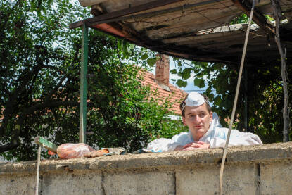 Volonteri u akciji čišćenja gradova nakon katastrofalnih poplava u BiH 2014. godine.