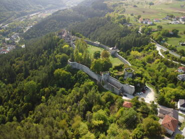 Tvrđave Ostrožac Snimak tvrđave Ostrožac kod Bihaća, snimljen iz vazduha, 26.9.2021