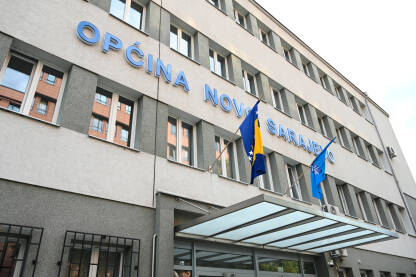 Zgrada opštine Novo Sarajevo. Zgrada opštine Novo Sarajevo. Novo Sarajevo jedna je od devet općina Sarajevskog kantona i jedna od četiri općine / opštine Grada Sarajeva.