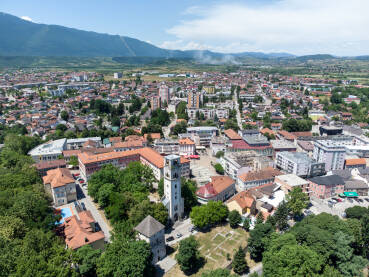 Bihać, Bosna i Hercegovina Bihać, Bosna i Hercegovina, panoramski snimak dronom.