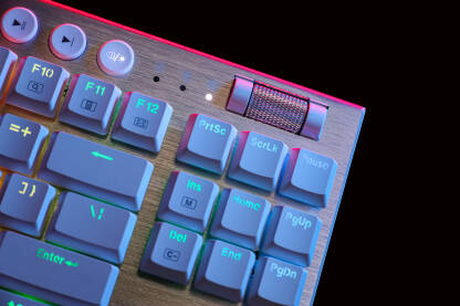 Tastatura krupni plan Tastatura sa LED svijetlima krupni plan