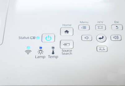 Tipke na elektronskom uređaju. Tipke na elektronskom uređaju, krupni plan.