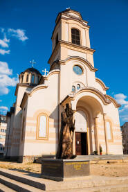 Saborni hram, Pale Saborni hram u Palama i Hram Sabora Svetog arhangela Gavrila (2008) jedan je od najljepših pravoslavnih hramova u BiH. Ispred njega se nalazi spomenik patrijarhu Pavlu.