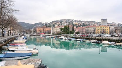 Rijeka, Hrvatska: Čamci u luci na Jadranskom moru.