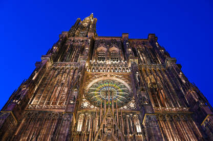 Strasbourg, Francuska: Katolička katedrala noću Strasbourg, Francuska: Katolička katedrala noću u centaru grada. Strasbourg Minster.