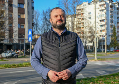 Mladen Bubonjić, komunikolog i jedan od osnivača portala Gerila. Profesor na Nezavisnom univerzitetu Banjaluka.